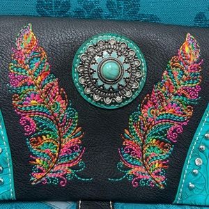 Crossover / Wristlet